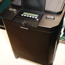 JBL PROPOND AUTO FOOD Solar Futterautomat 10 Watt für bis zu 25 Liter wetterfest Koi Fisch Futter Teich (JBL-Nr. 2801700)